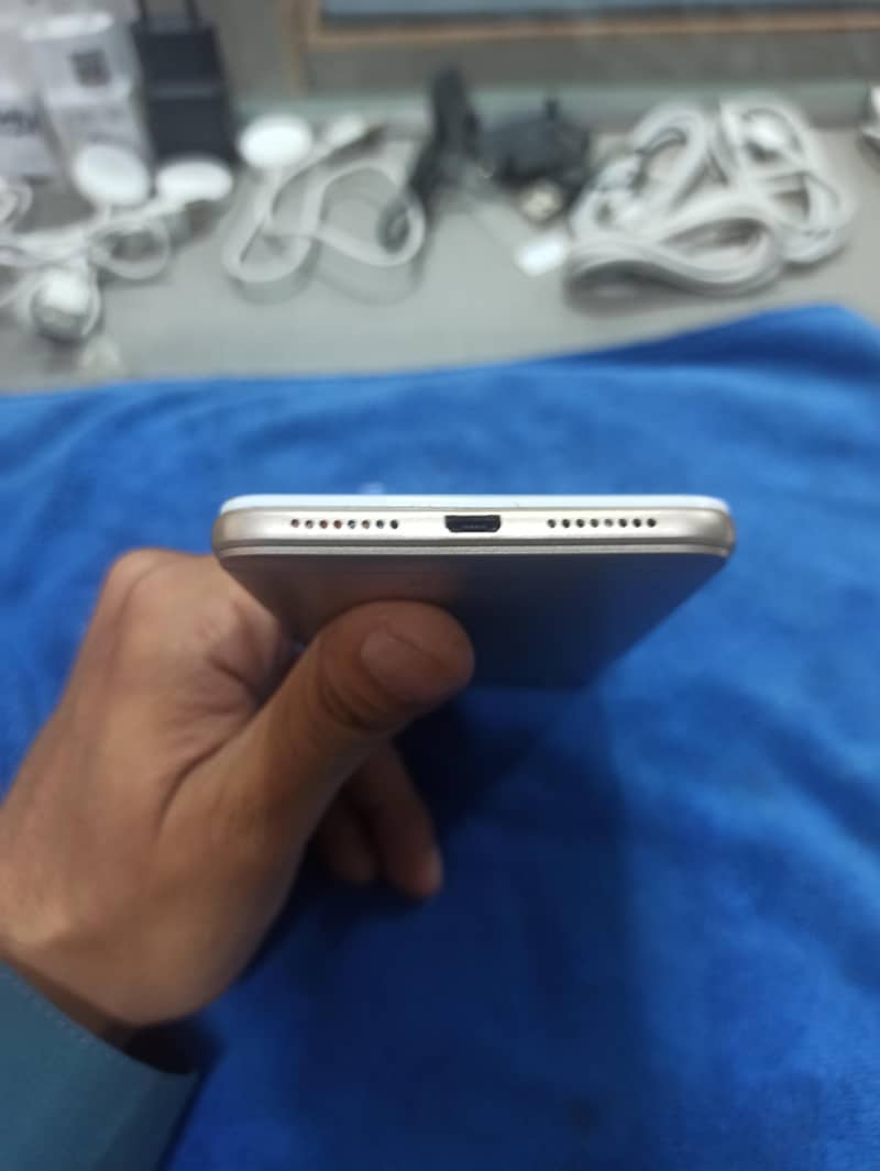 OPPO A37 4