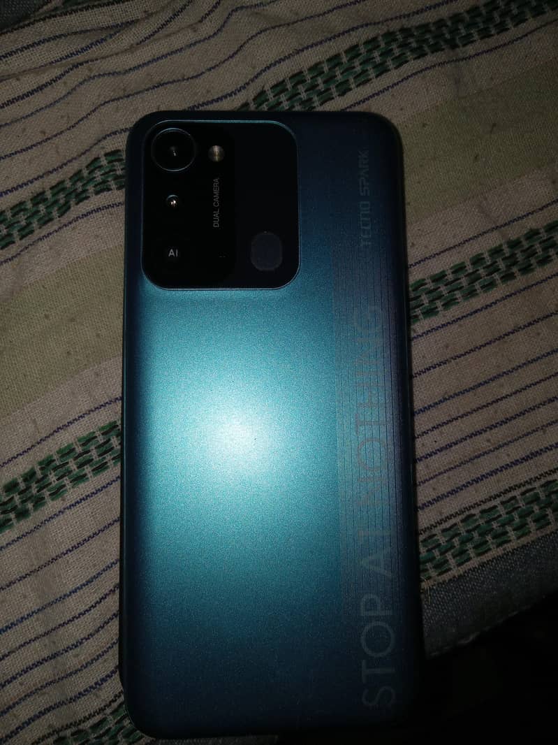 Tecno POP 8c 1