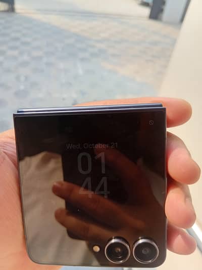 Samsung Mobile Z Flip 7