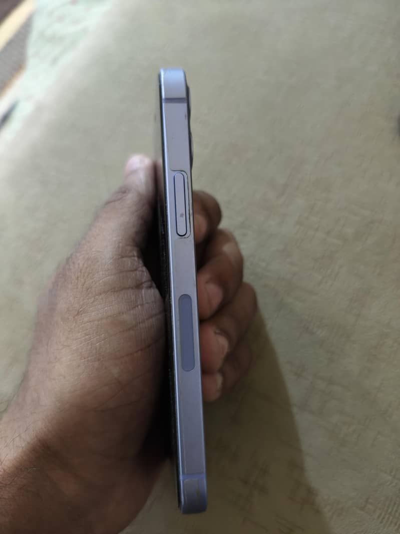 Apple iPhone 12 mini 7