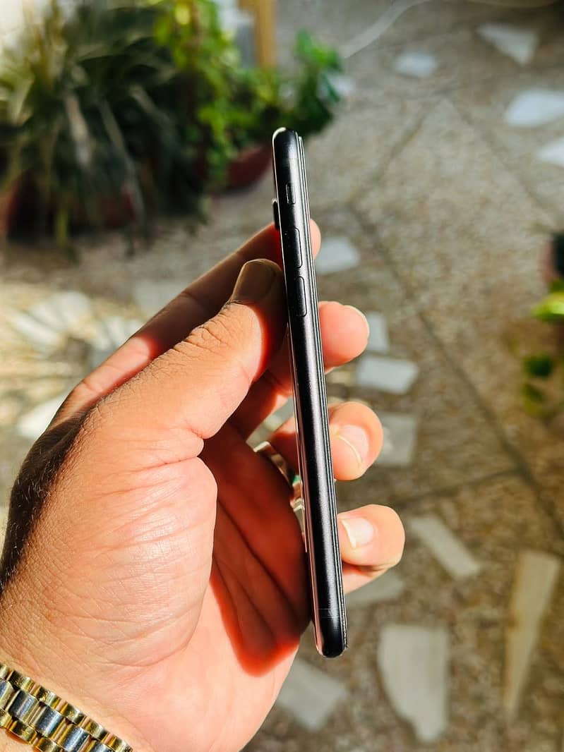 Apple iPhone SE 0