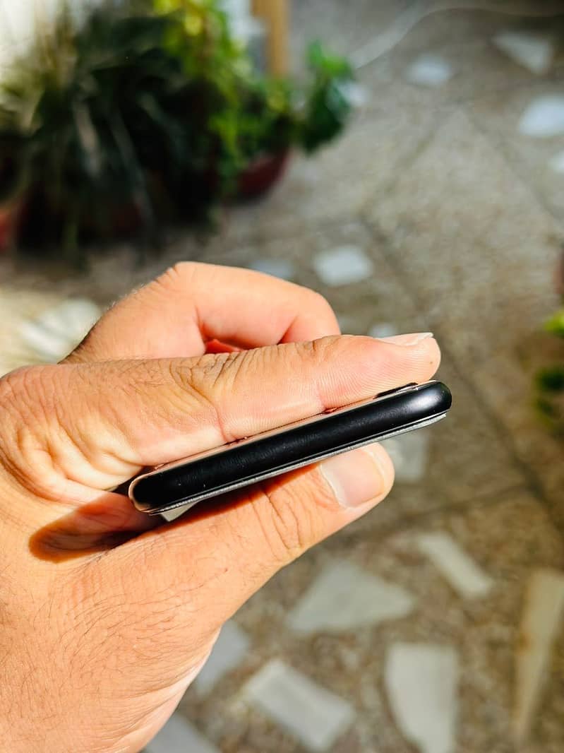 Apple iPhone SE 3