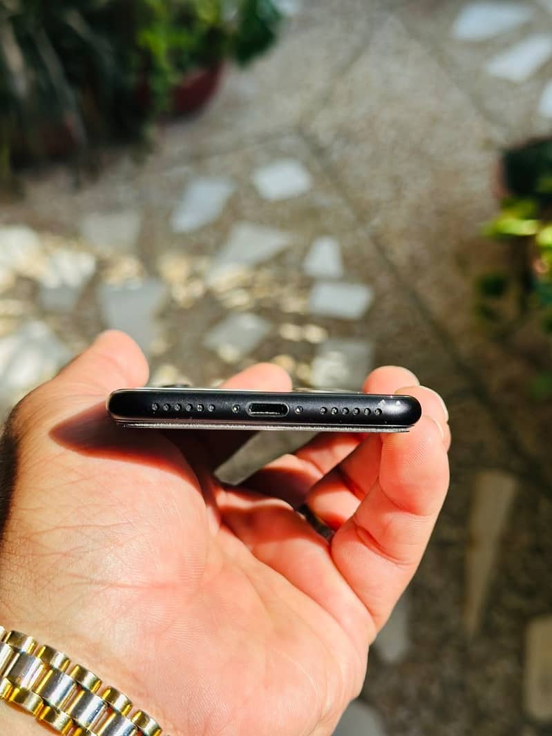 Apple iPhone SE 4