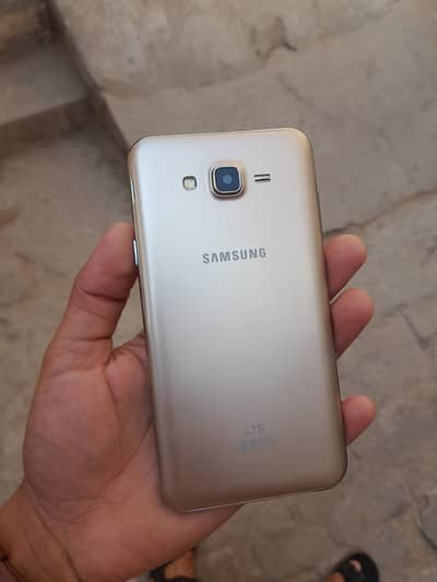 Samsung Mobile J7