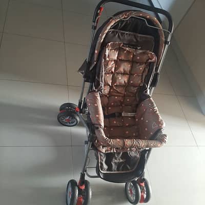 Imported baby pram new 10/10 condition