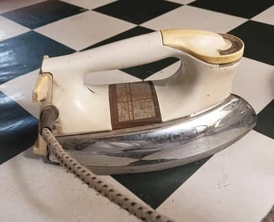 iron for sale , reasonable price and good condition