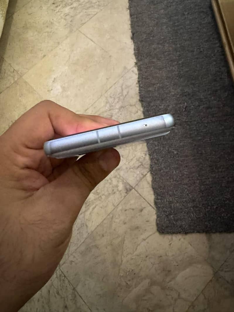 Google Pixel 7a 4