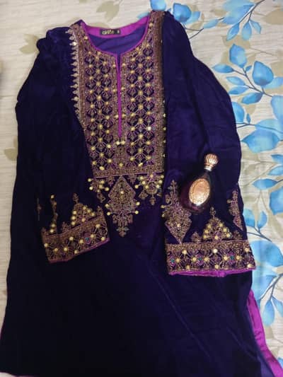 Brand new untouched velvet 3 peice dress.