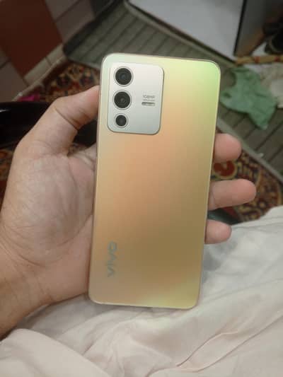 Vivo V235g