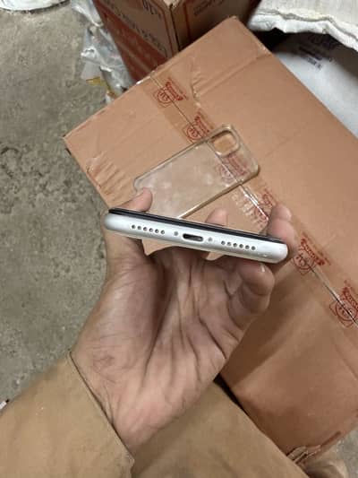 Apple iPhone XR