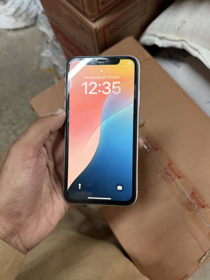 Apple iPhone XR 1