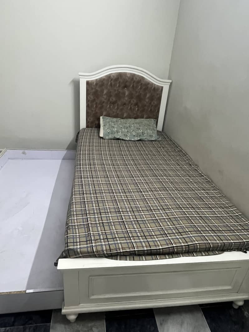 Single beds compact 1