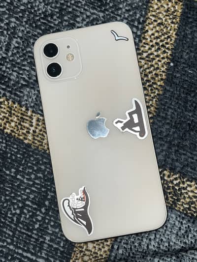 Apple iPhone 12