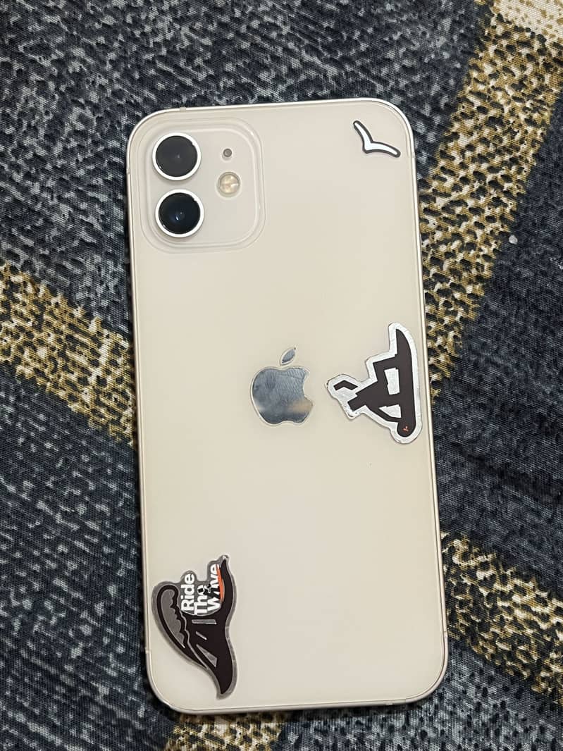 Apple iPhone 12 2