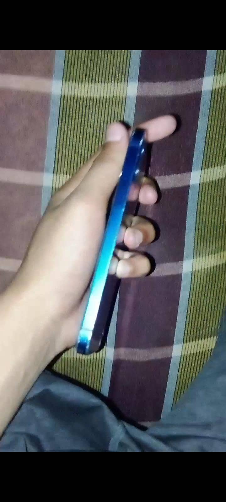 Apple iPhone 12 3