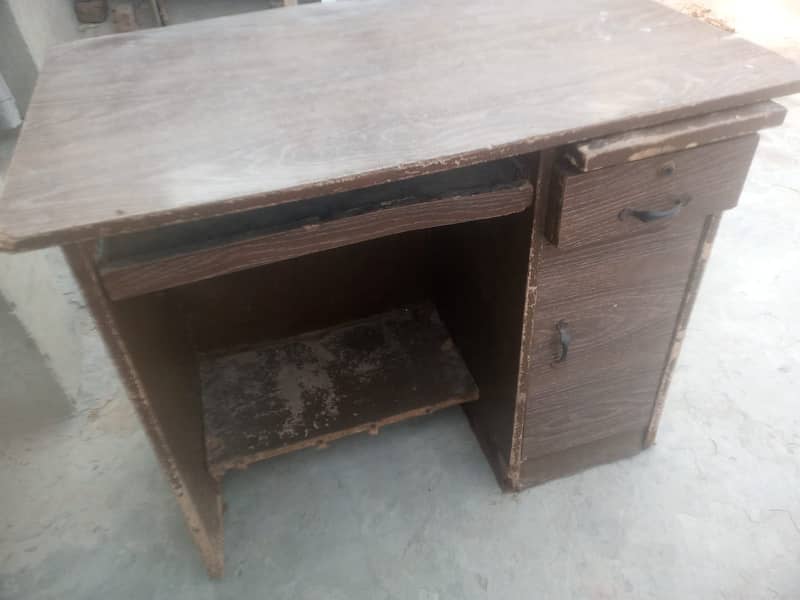Office Table 4