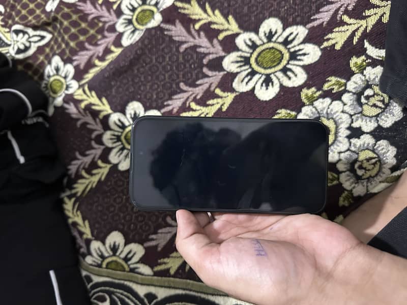Apple iPhone 15 6