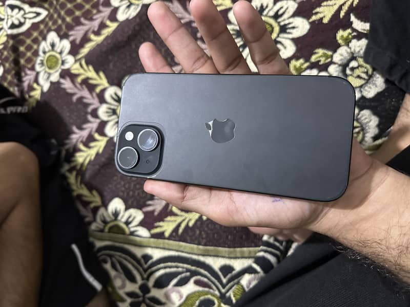 Apple iPhone 15 8