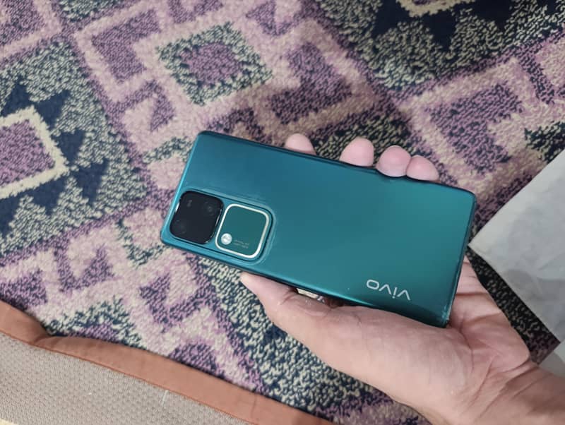 Vivo V30 0