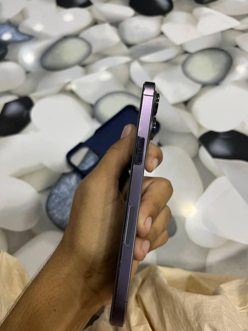 Apple iPhone 14 Pro Max 2