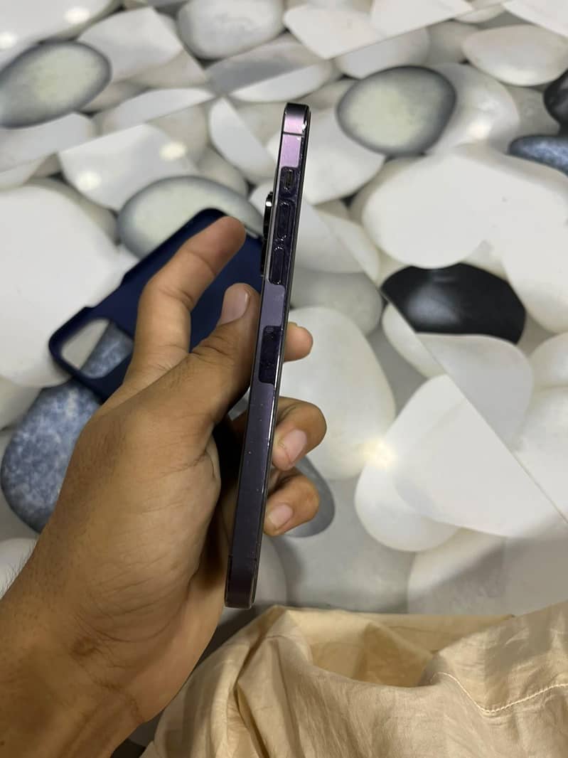 Apple iPhone 14 Pro Max 4