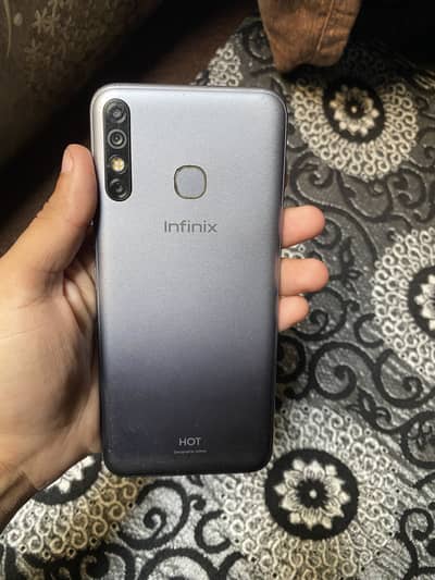 Infinix Hot 8