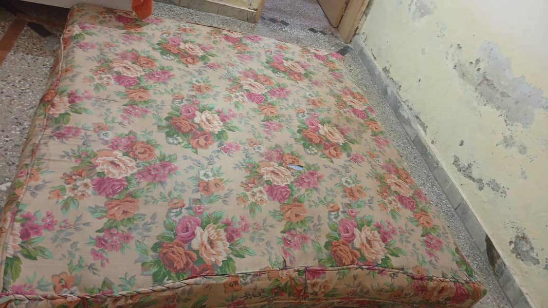 mattress 0