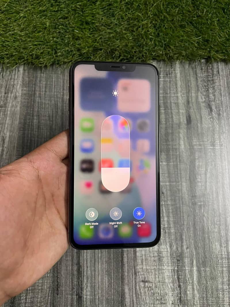 iPhone 11 Pro Max 5