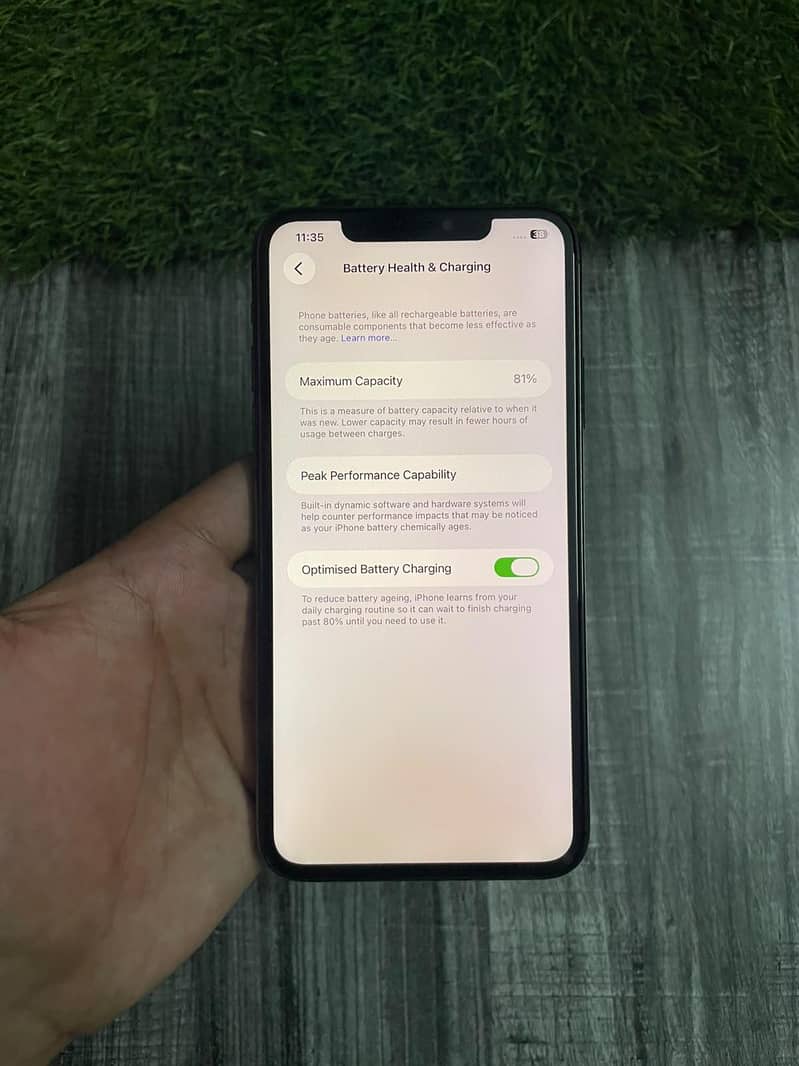 iPhone 11 Pro Max 6
