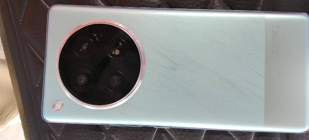 Infinix Zero 40 1