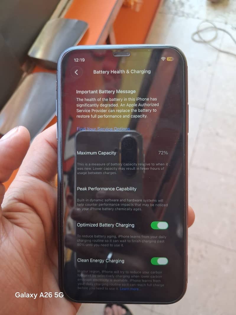 Apple iPhone 11 3