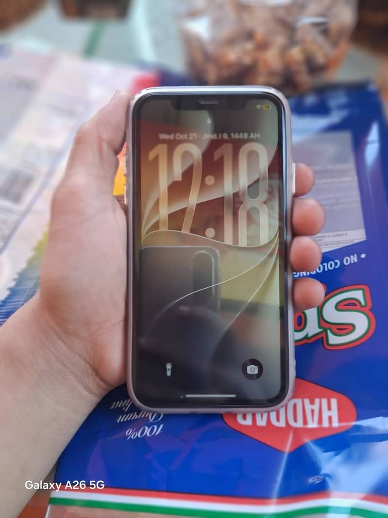 Apple iPhone 11 4