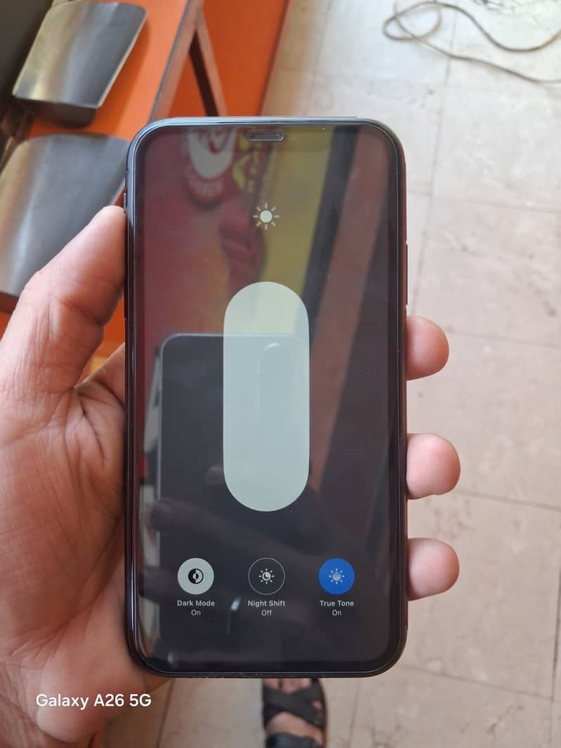 Apple iPhone 11 8
