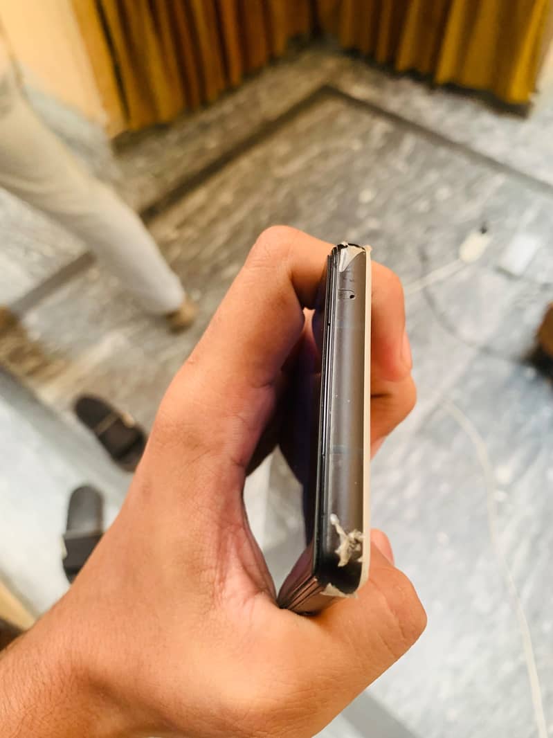 Google Pixel 6a 5
