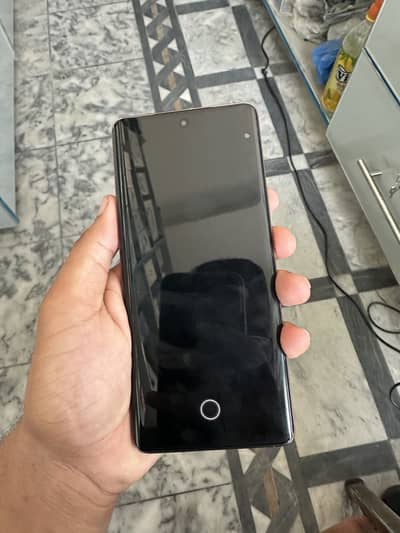 Vivo V40e for sale 8/256gb pta in very reasonable price