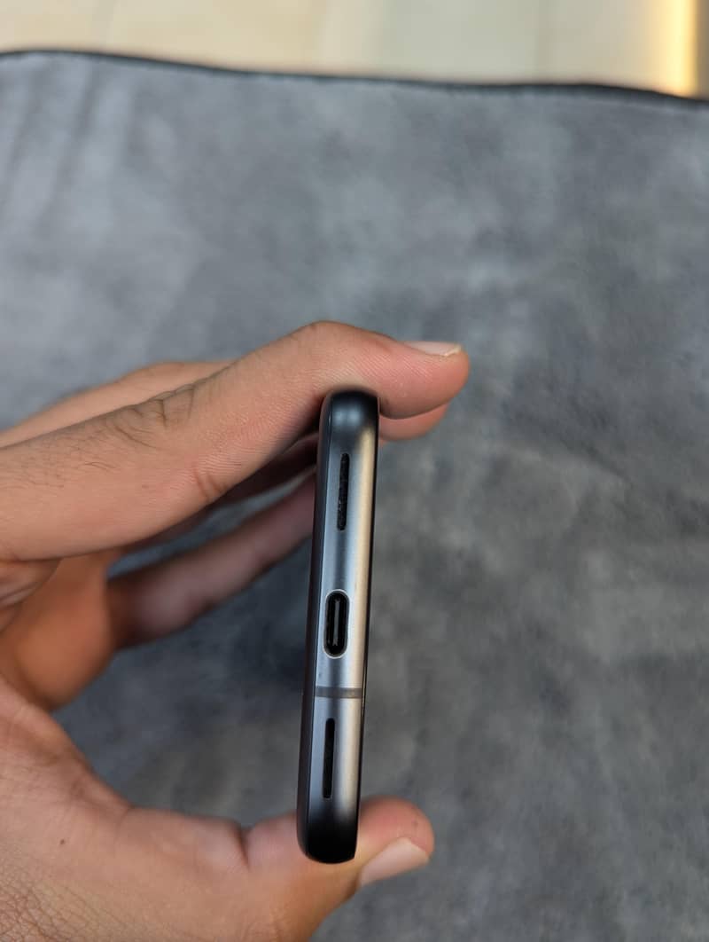 Google Pixel 8a 4