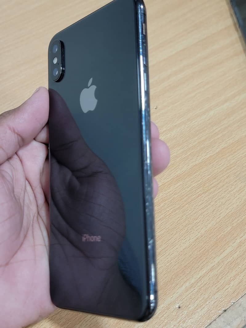 Apple iPhone XS Max 6