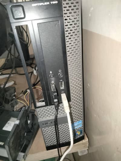 DELL OPTIPLEX 790 DESKTOP PC