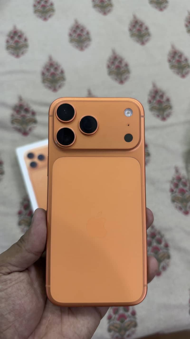 Apple iPhone 17 Pro Max 0