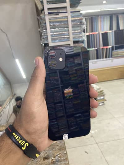 Apple iPhone 12