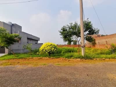 Prime Location 10 Marla Residential Plot In IEP Engineers Town - Block F1