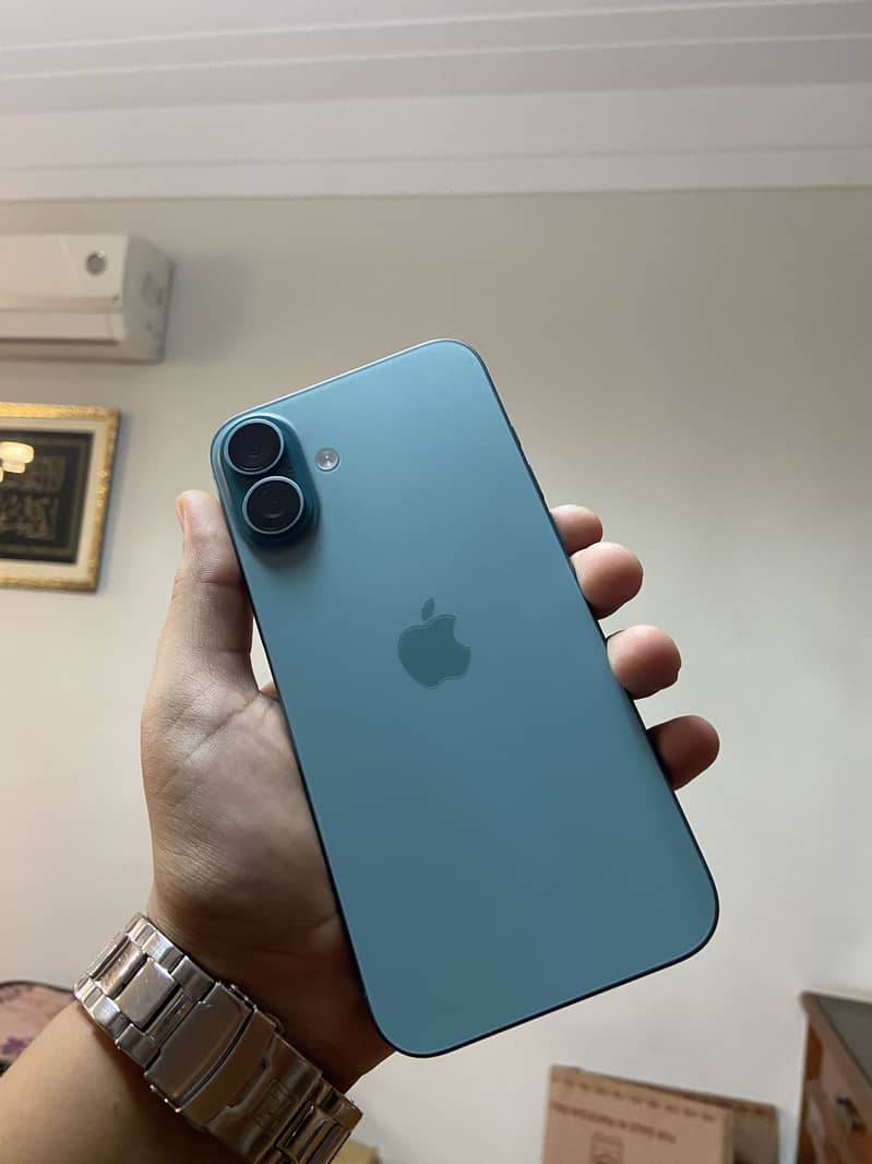 Apple iPhone 16 Plus 4