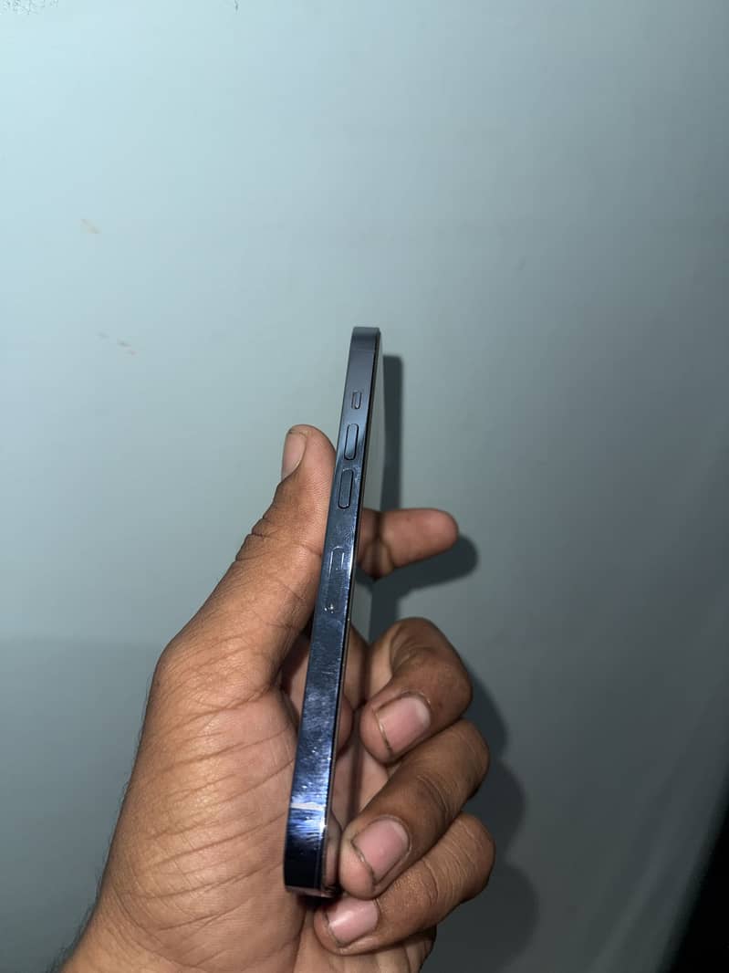 Apple iPhone 13 Pro 3