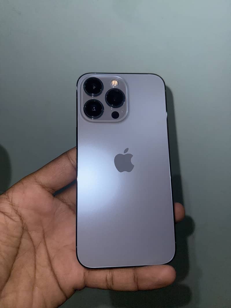 Apple iPhone 13 Pro 4