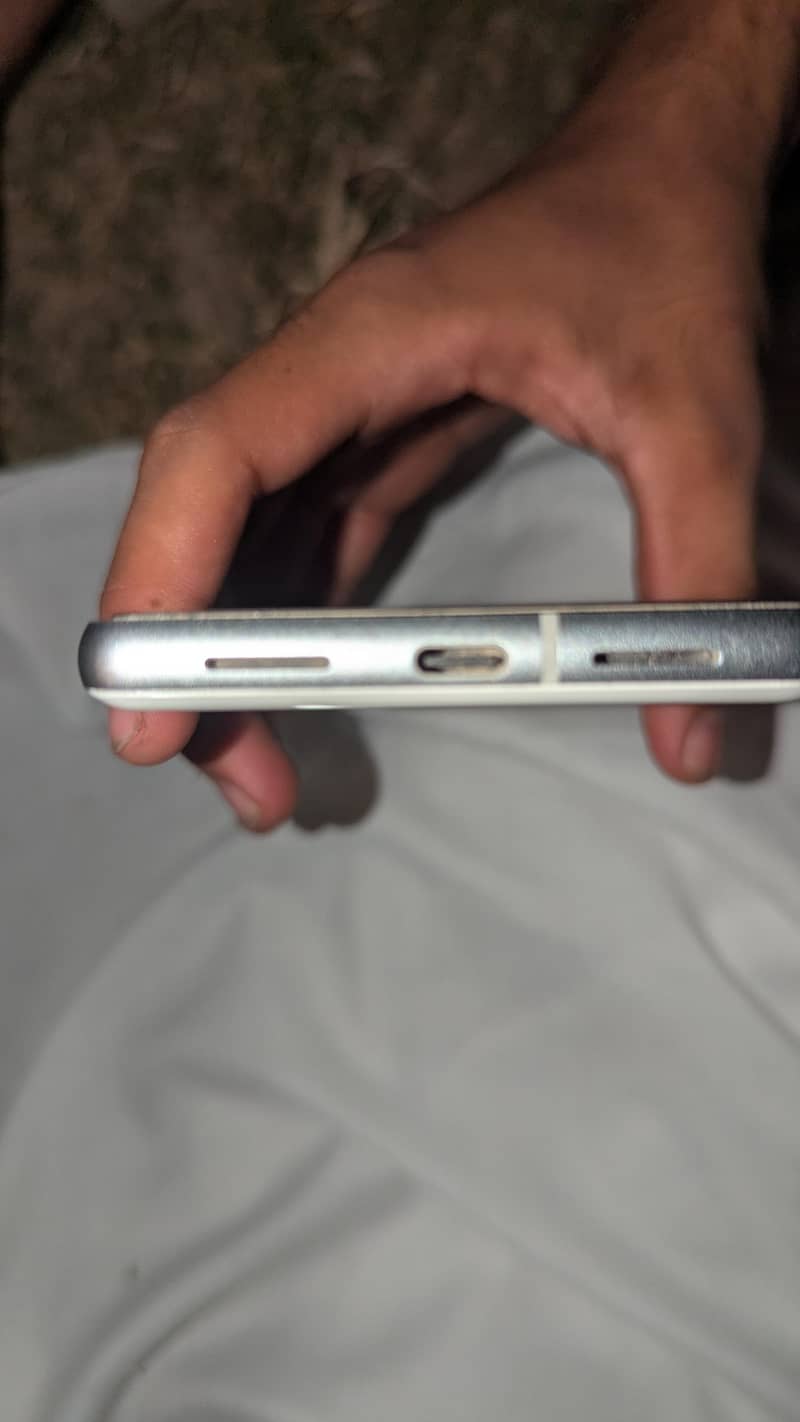 Google Pixel 7 3