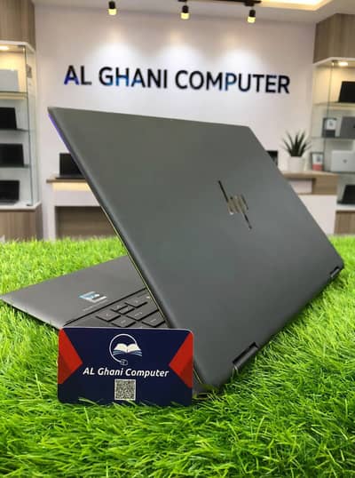 HP SPECTRE x360 2-in-1 i7 12th Gen with 4GB Graphics
