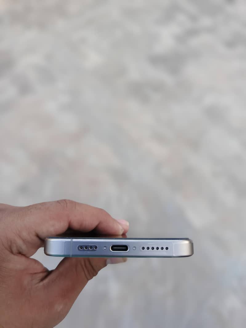 Apple iPhone 15 Pro Max 7