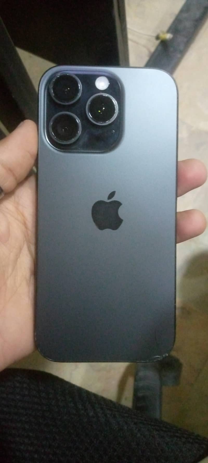 Apple iPhone 16 Pro 0