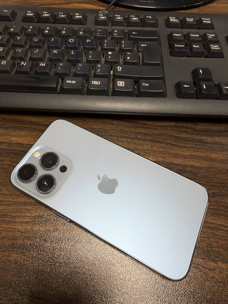 Apple iPhone 13 Pro 1