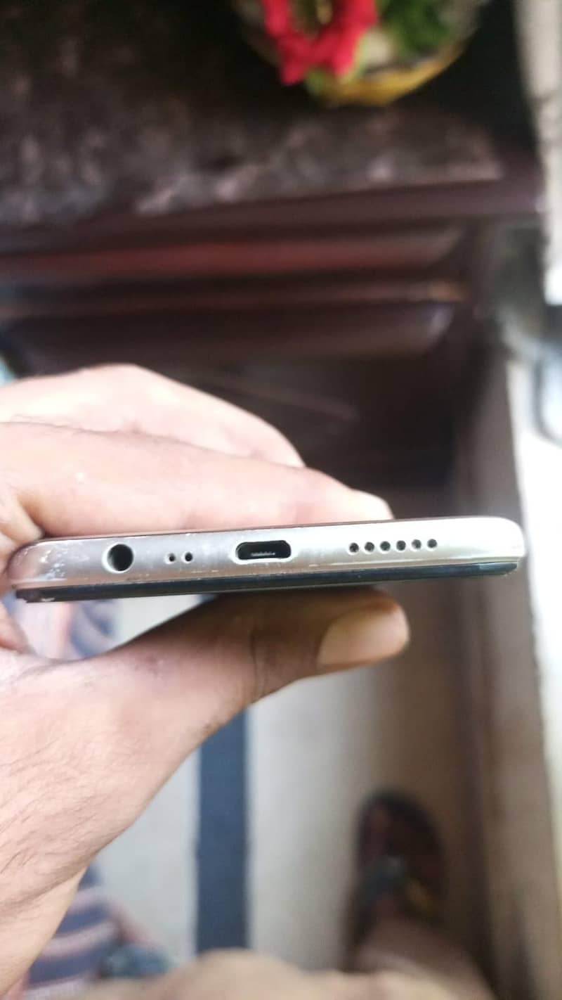 OPPO A5s 4